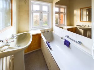 BATHROOM- click for photo gallery